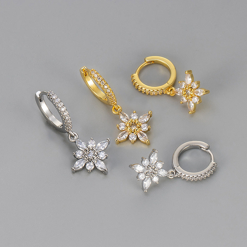 Diamond studded octagonal star ear clasp eprolo