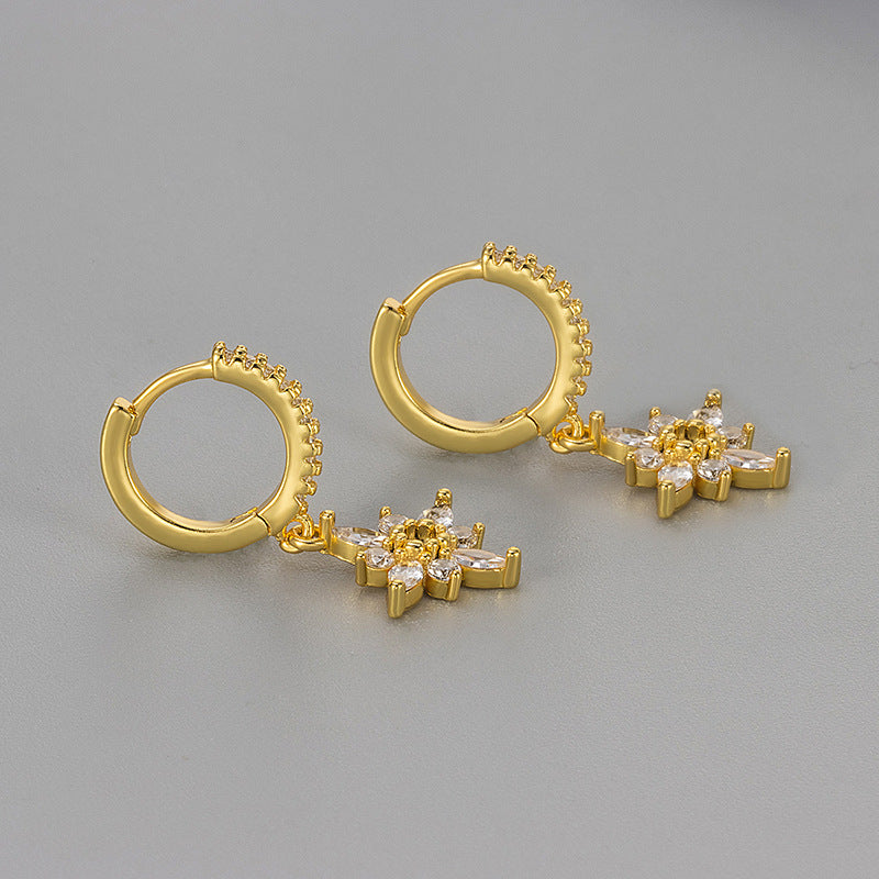Diamond studded octagonal star ear clasp eprolo